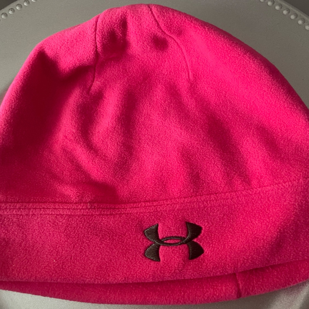Under Armour Storm Youth Pink Fleece Warm Beanie Winter Hat Ponytail Opening